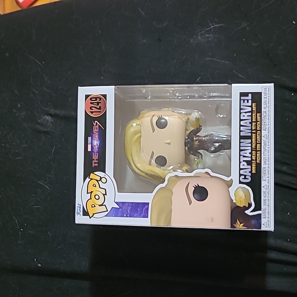 Captain marvel funko pop